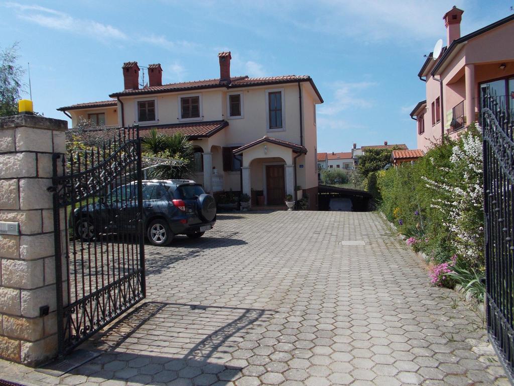 Apartments Jana Umag Exterior photo